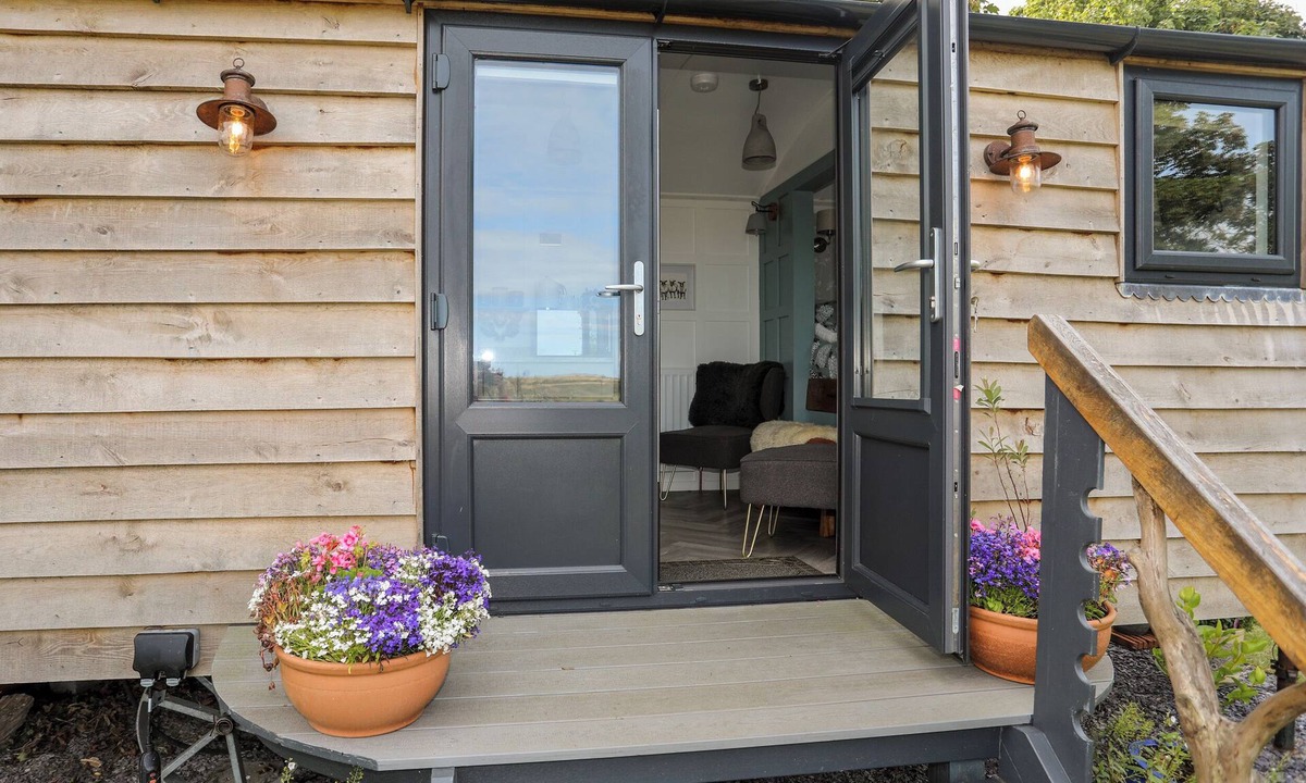 Llanfflewyn Cottage | Shepherds Stone