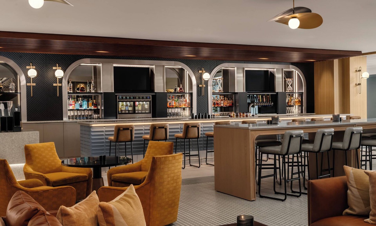 Windsor Locks Hotel | Sheraton Hartford Hotel at Bradley Airport
