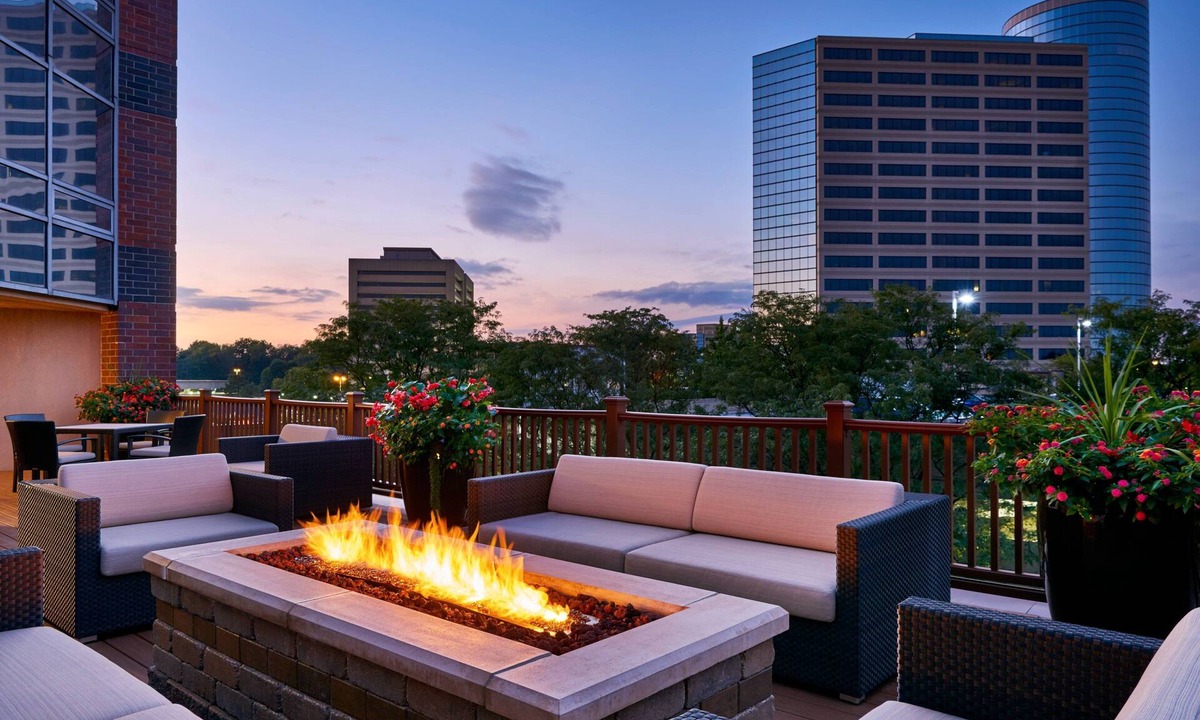 Indianapolis Hotel | Sheraton Indianapolis Hotel at Keystone Crossing