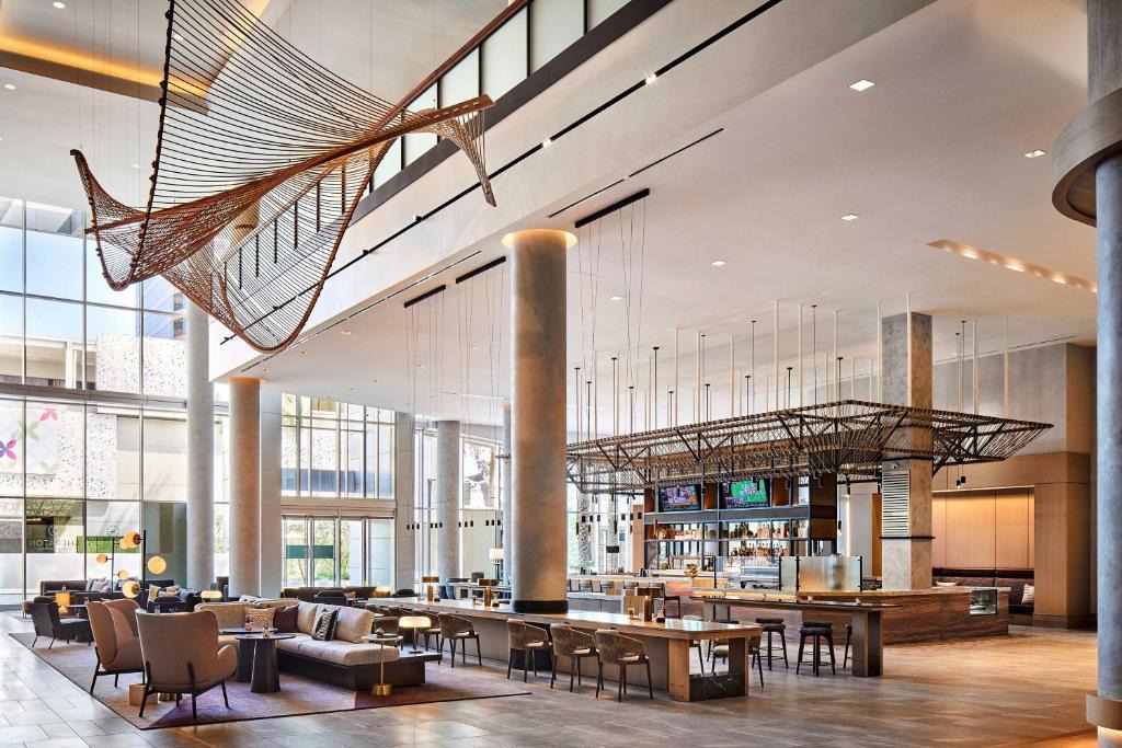 Downtown Phoenix Hotel | Sheraton Phoenix Downtown