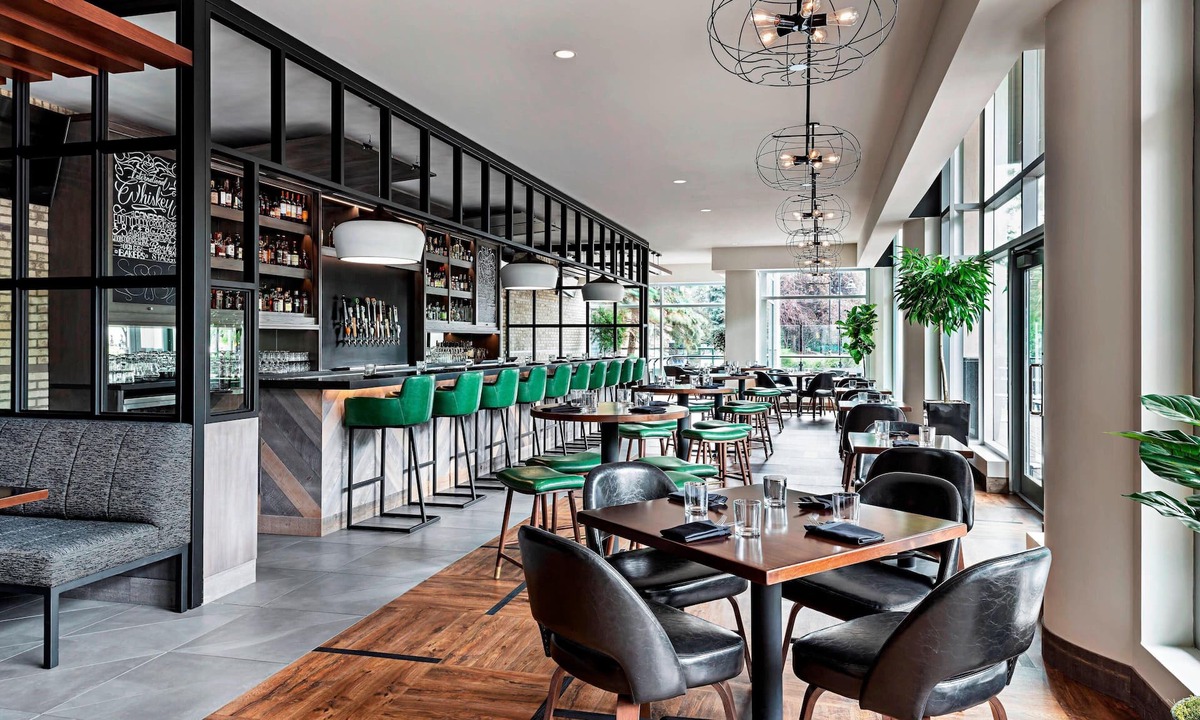 Eau Claire Hotel | Sheraton Suites Calgary Eau Claire