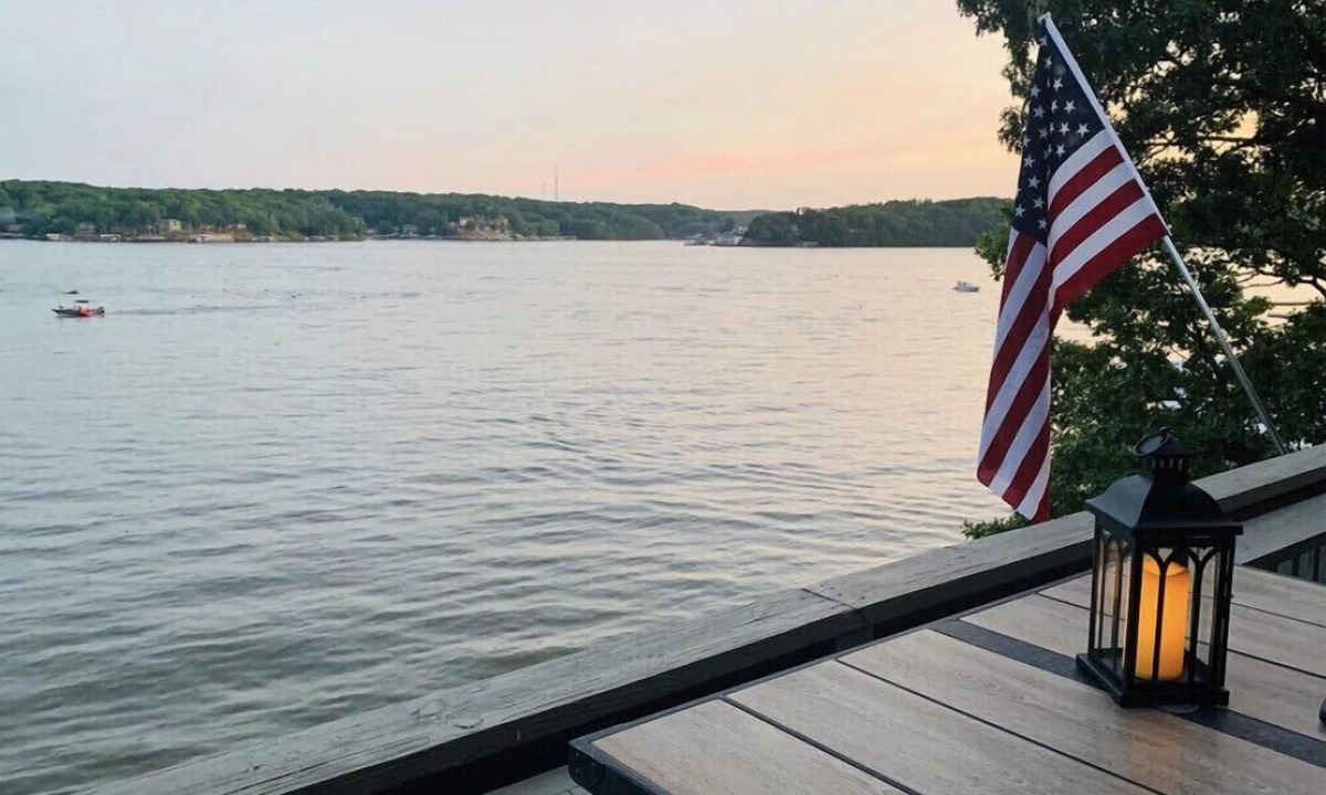 Osage Beach Condo | Shootout Weekend open, Osage Beach, lakefront, Pelican Bay Condo, HwyKK, MM26