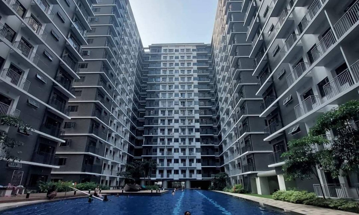 Barangay 76 Condo | Shore 3 Residences Tower 2, Luxury Stay w/Lap Pool 1 Double Bed, 1 Sofa Bed