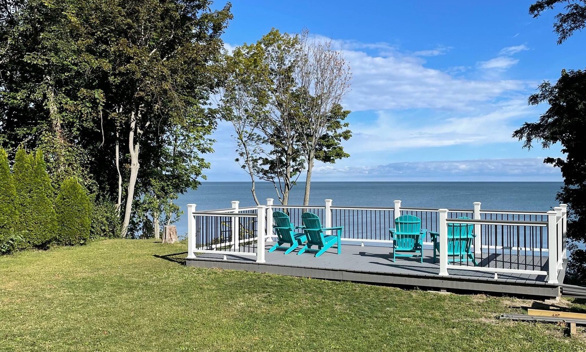 Ashtabula Cottage | Shore Cliff Cottage