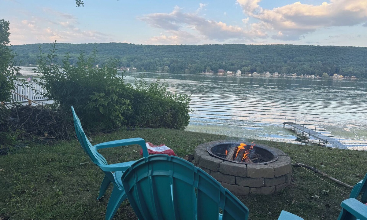 Hammondsport House | Shore Thing Waneta Lakefront Cottage