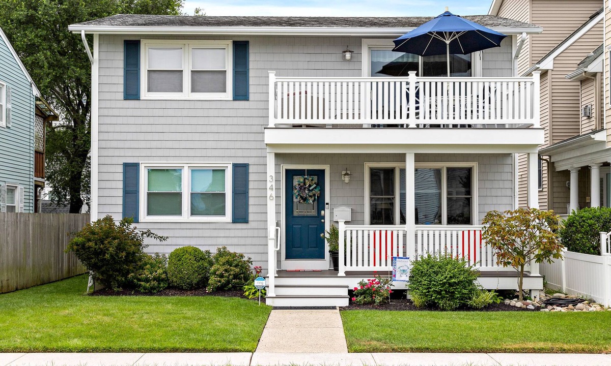 Brigantine House | ShoreThingBrigantine 1st FL Steps to Beach! Only Jun 21-25 or Aug 16-23rd !