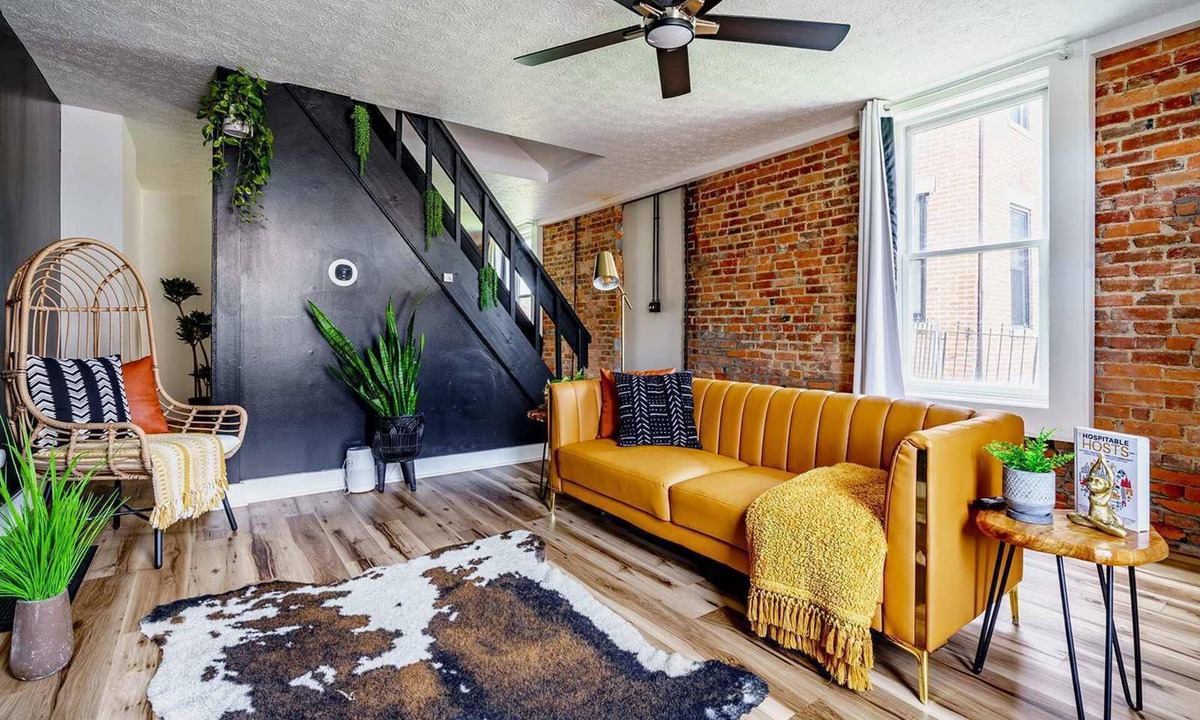 Italian Village House | Short North/Downtown | Steps to High St | Walk to Convention Ctr | 5.8K+ Reviews