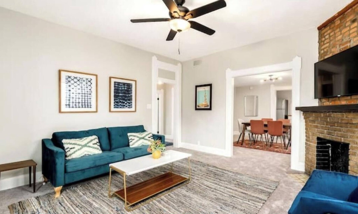 Weinland Park House | Short north- STEPS to High St -Private Parking-OSU