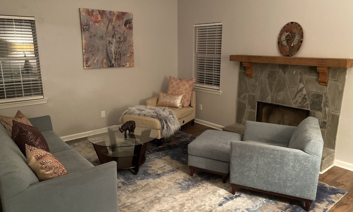 Covington House | 👀 Short-term Luxury Rental 👀 Best Value for 30 or more Days