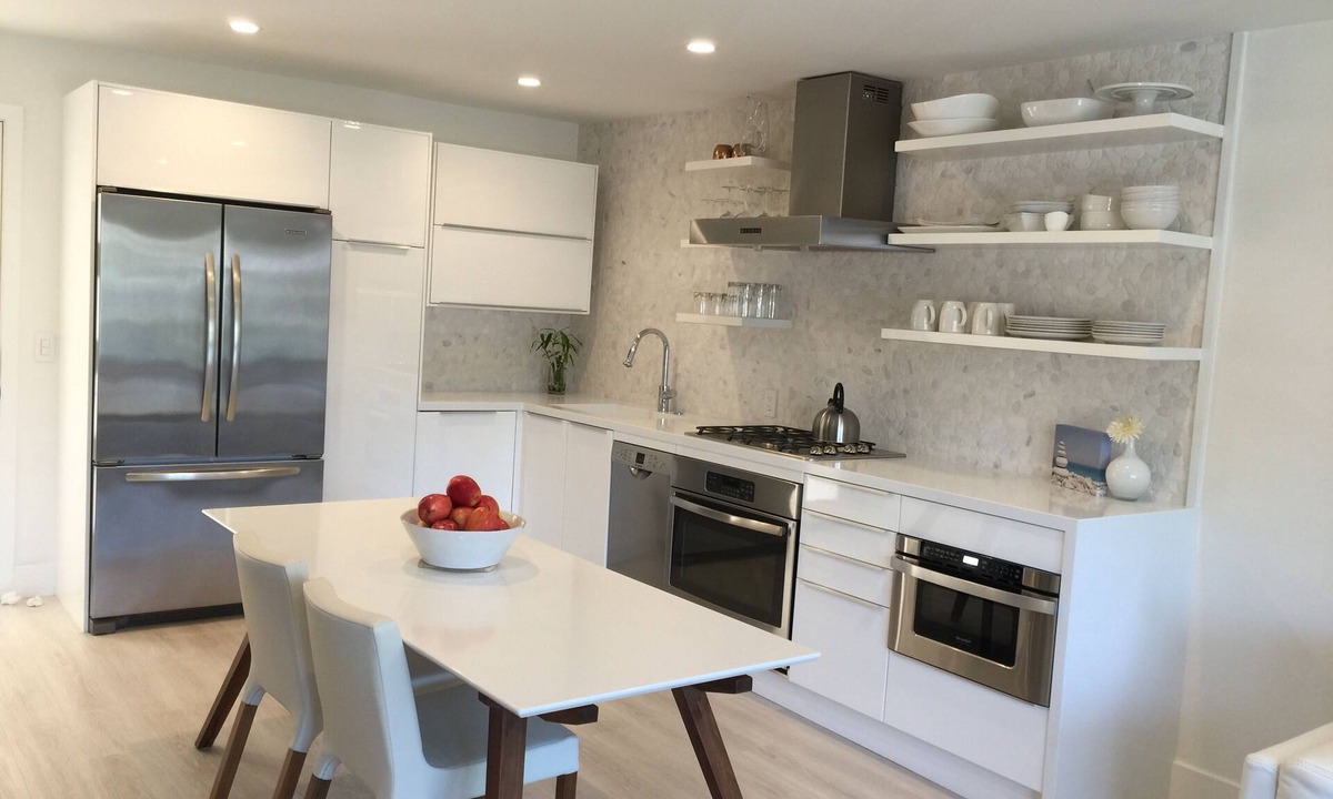 San Clemente Condo | Short Walk To Everything - Peek-a-Boo Ocean View - BBQ
