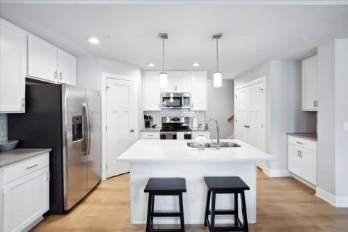 Norwalk House | Shortstop and Stay