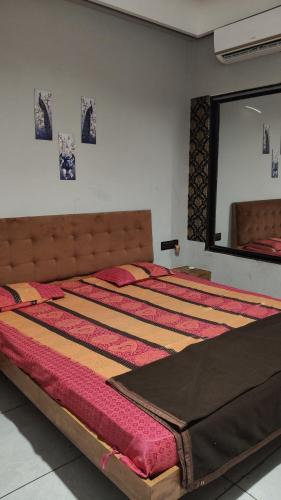 GIDC Hotel | Shree Hariraj Guest House