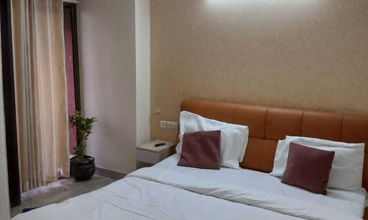 Vrindavan Hotel | Shree Krishna Valley