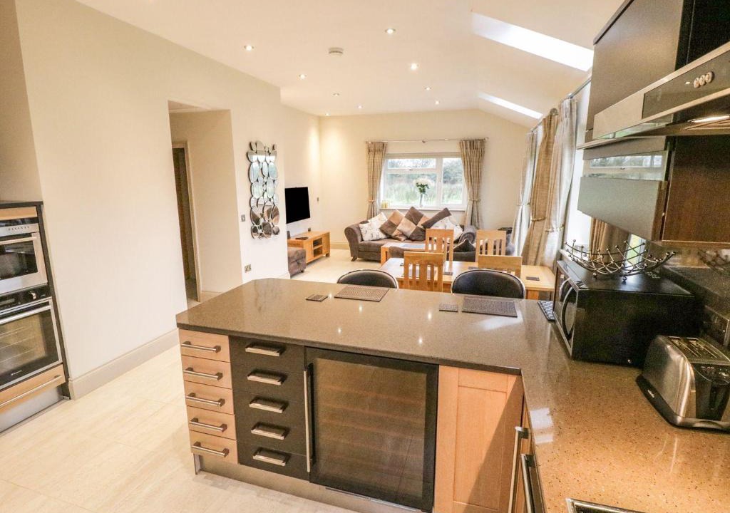 Blackburn House | Shreyas Cottage