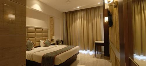 Thane Hotel | Shubham Comforts