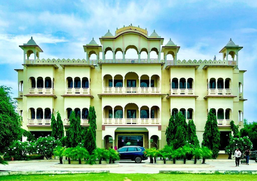 Bharatpur Hotel | Shyam Resort Bharatpur