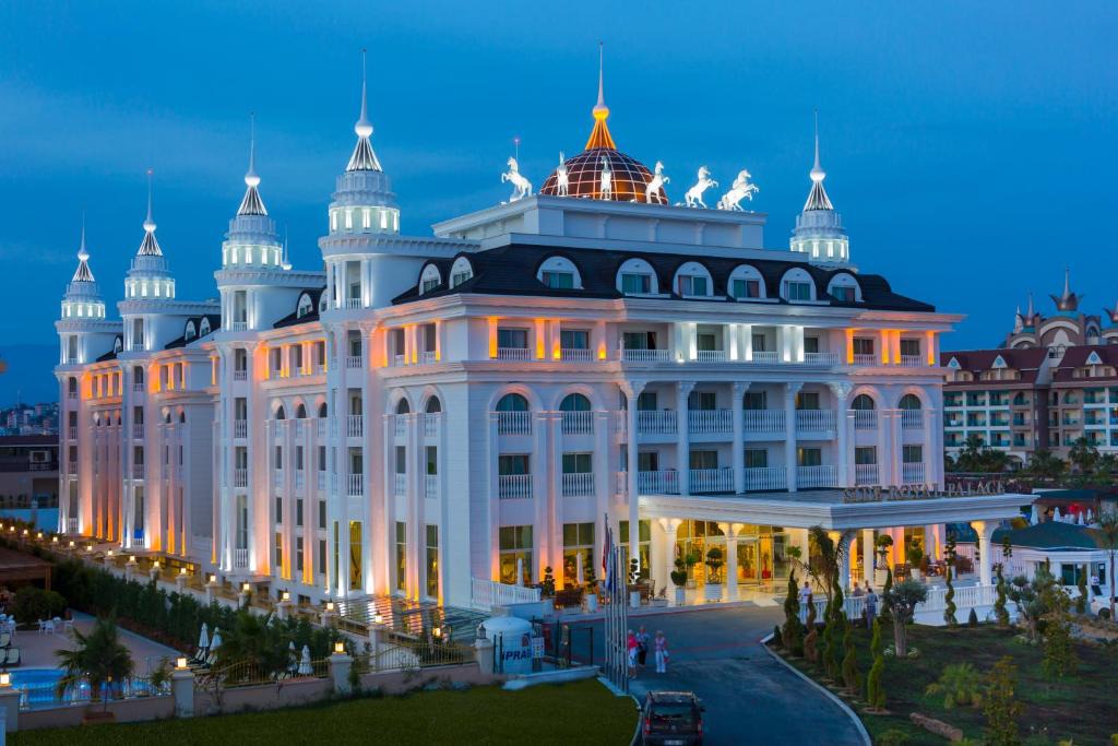 Side Resort | Side Royal Palace