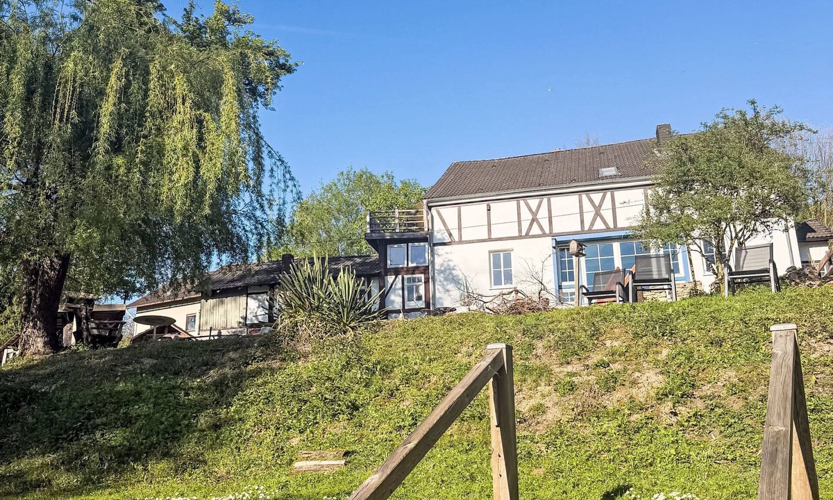 Mittelhof House | Siegstrand by Interhome
