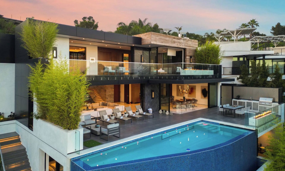 The Bird Streets Villa | Sierra Mar