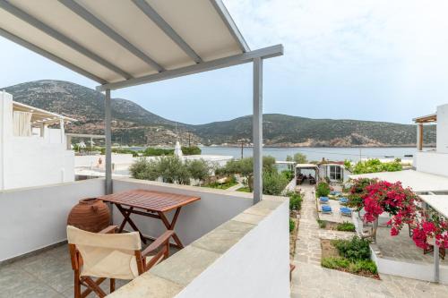 Vathi Apartment | Sifnos studio 2