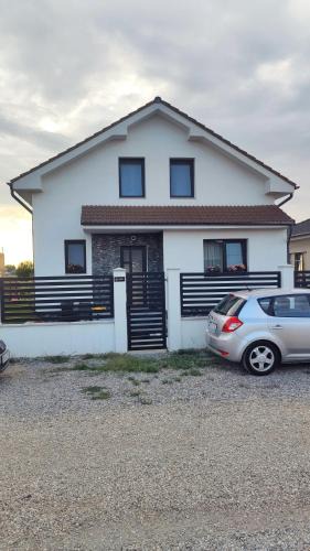 Santandrei Villa | SIL House