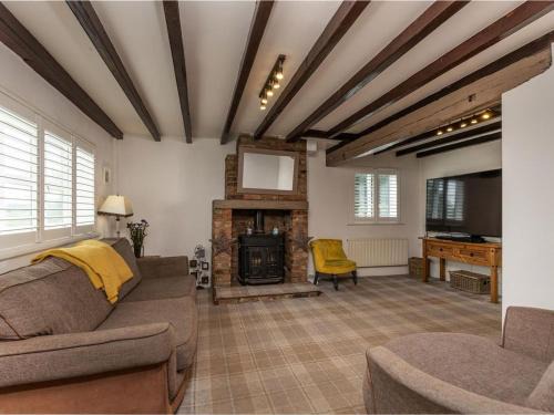 Scruton Apartment | Silver Cottage