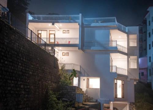Dharampur Apartment | Silver Crest Hotel Kasauli
