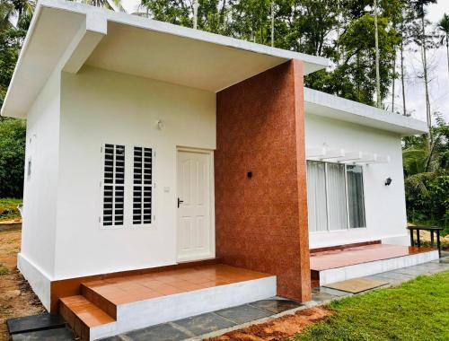 Kenichira Hotel | Silver Oak By Exuberance Stays (Independent Holiday Home)