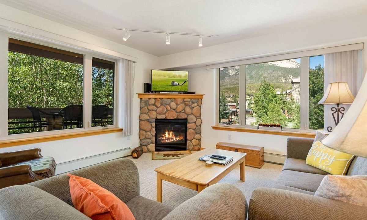 Wildernest Condo | Silverthorne Ski Retreat Near 6 Resorts | Hot Tub, Fireplace |Forest & Mountain Views |Free Shuttle