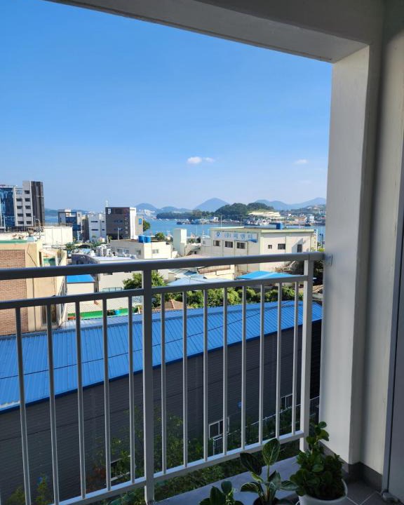 Yeosu Apartment | Sim On Chae