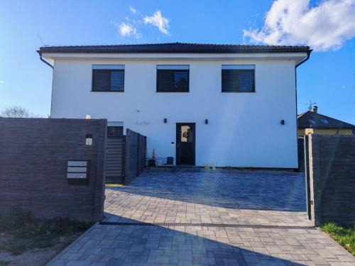 Dvur Kralove nad Labem Apartment | Simba Apartmán