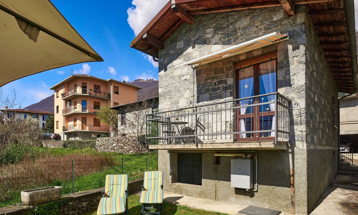 Gera Lario House | Simoni (GLA107) by Interhome