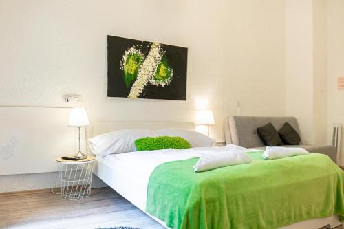 Neulerchenfeld Apartment | Simple Apt, with full kitchen Wiener Stadthalle