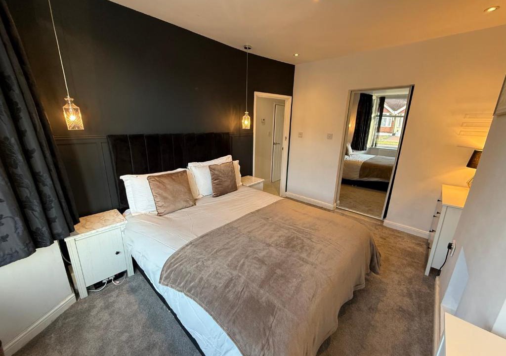 Northampton Apartment | Simple Luxury 2Bed Cosy Bungalow
