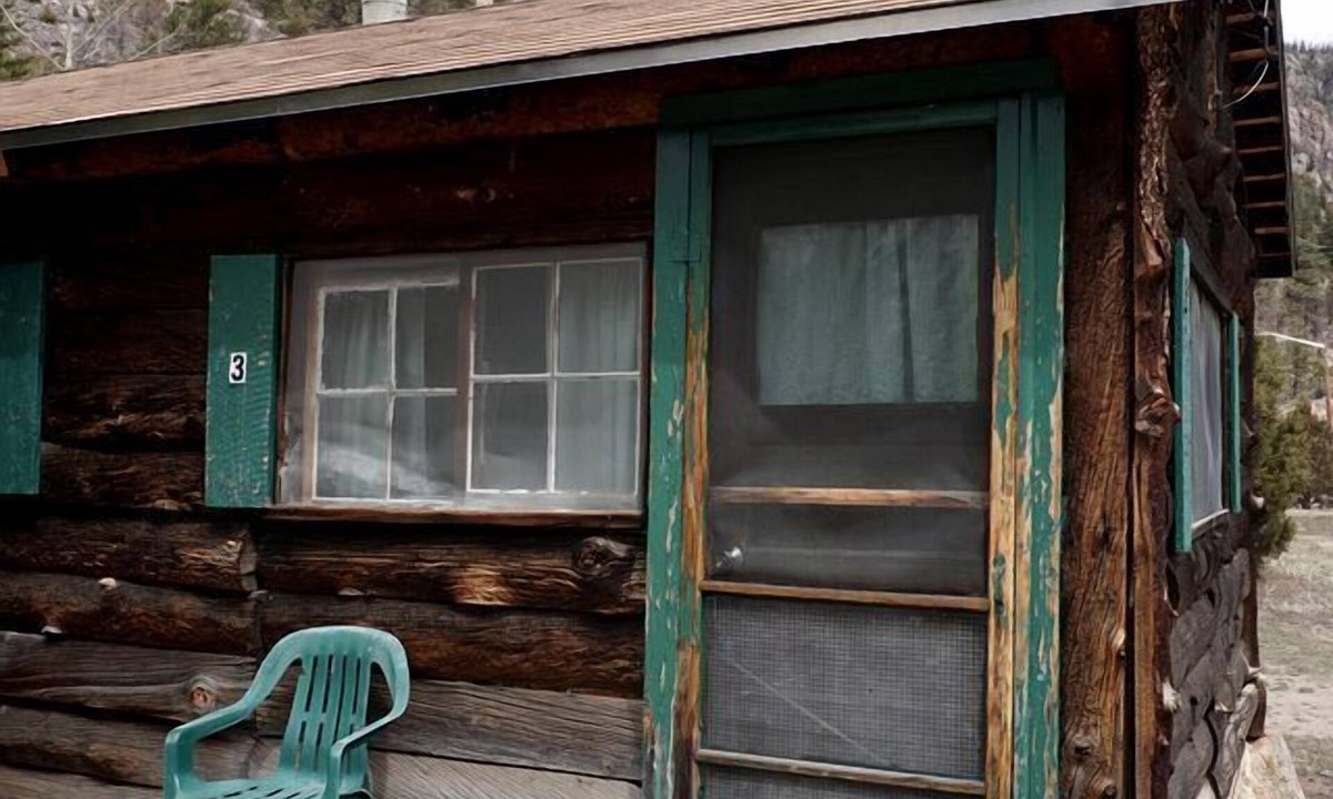 Bellvue House | Simple, Pet Friendly Country Cabin in Poudre Canyon, Colorado