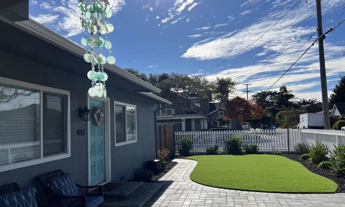 Pacific Grove House | Simple Pleasures - Pacific Grove House - America's "Last Hometown"