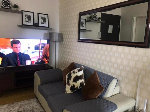 Makati Apartment | Simple Yet Lovely 2BR Unit in Acqua Private Residences