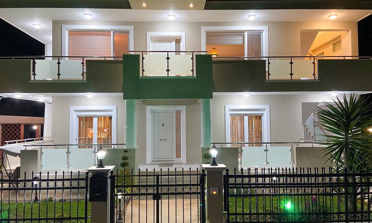 Kremasti Apartment | SimplyCity Homestay Apartment 1