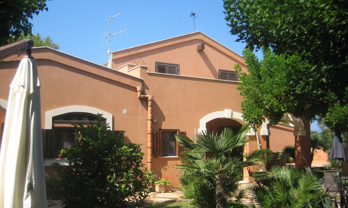 San Leonardo Villa | Singing in the Wind - Kite Villa Stagnone