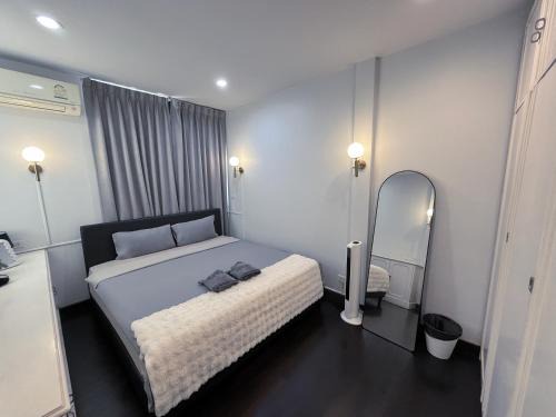 Wattana House | Single house 4BR parking and kitchen in Sukhumvit49-1