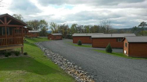 Valois Ski Chalet | Single Island Shores