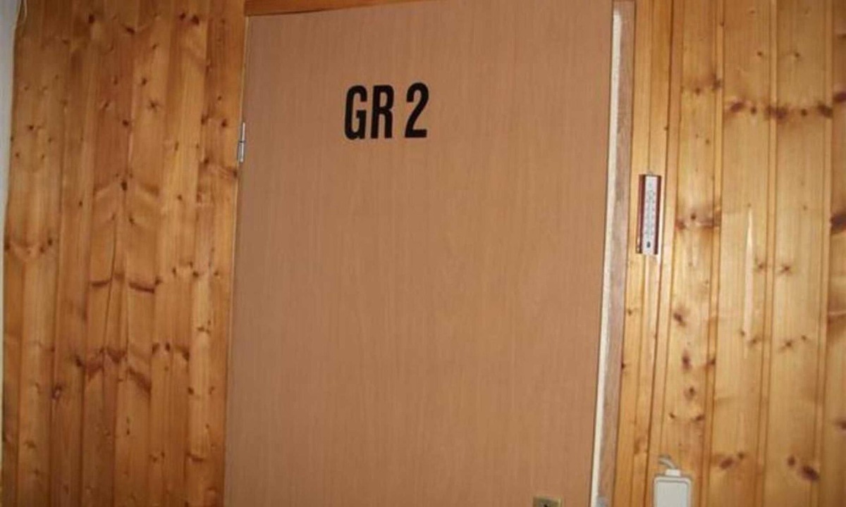 Neubrandenburg House | Single room + extra bed (GR 2) - Haus Mellin
