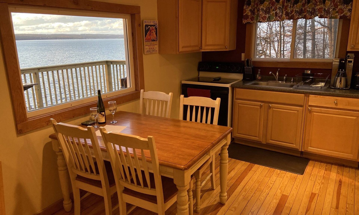 Valois Cottage | Sip, Splash, and Relax at Caywood Cottage - a peaceful wine country retreat!