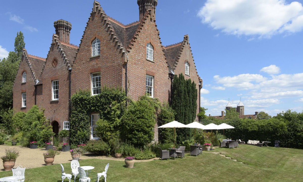 Abbess Roding Bed & Breakfast | Sissinghurst Castle Farmhouse