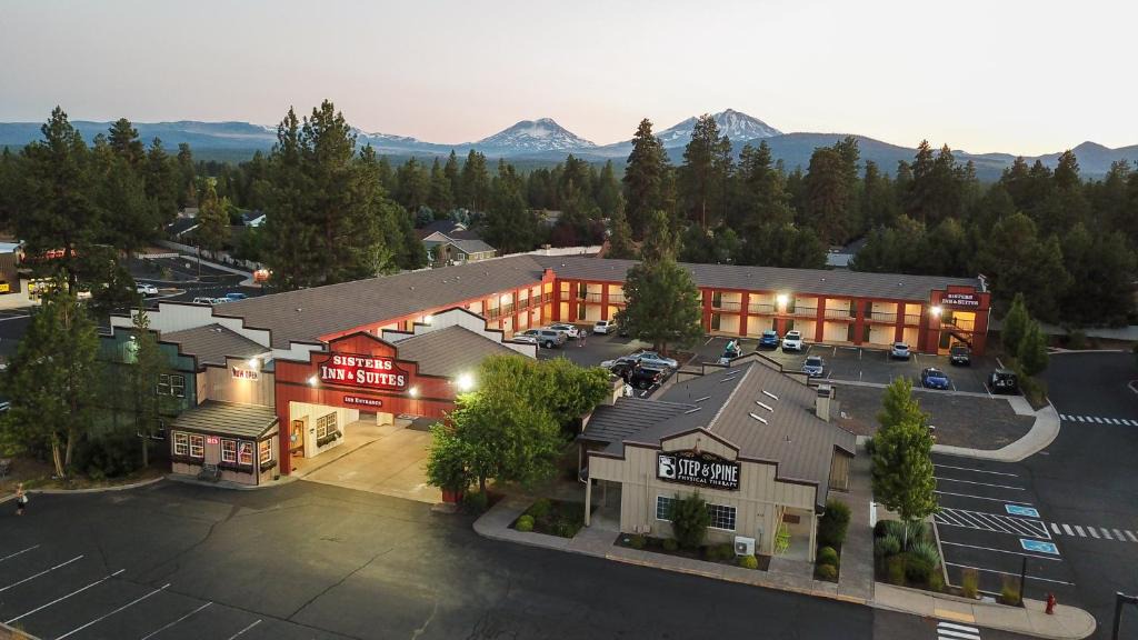 Sisters Hotel | Sisters Inn & Suites