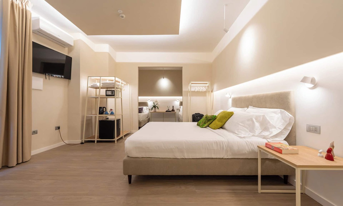 Pozzuoli Bed & Breakfast | Six Luxury Room