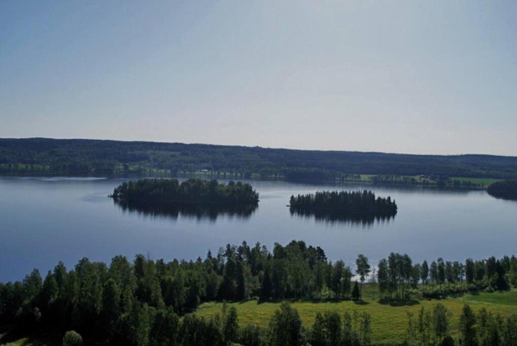 Nora Villa | Sjönära hus