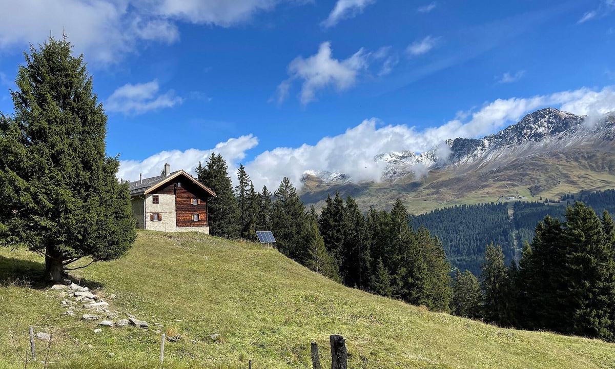 Vaz-Obervaz Ski Chalet | Ski cabin for 10 people right on the slopes