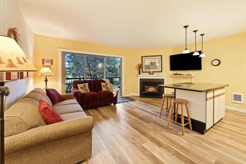 Century West Apartment | Ski Condo 138 condo