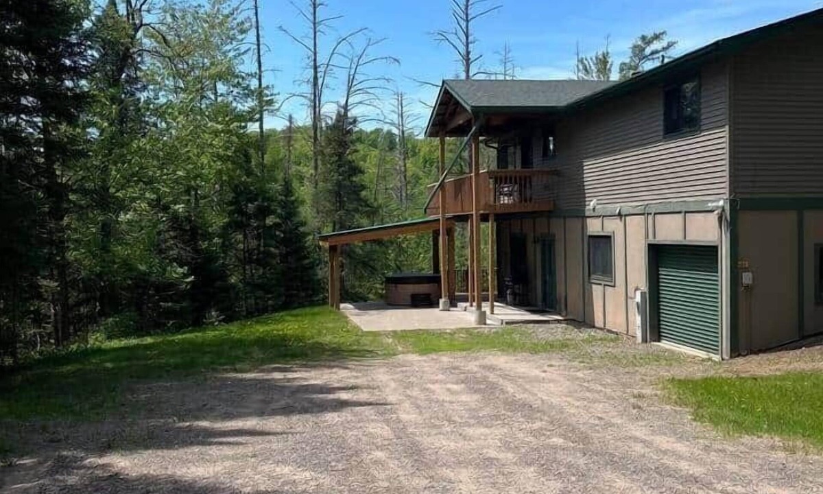 Stambaugh House | Ski getaway with hill view and hot tub- Lower unit